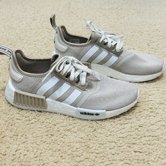 NWT Adidas Originals NMD R1 Big Kids Sneakers in Wonder Beige/White Sz 7 - Picture 1 of 16